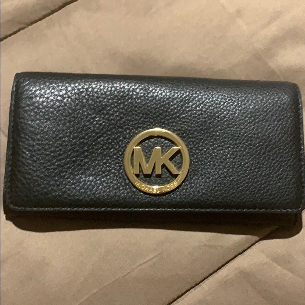 Michael kors wallet